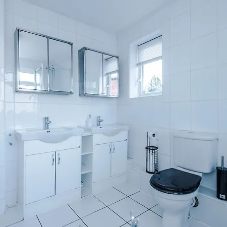 North Leeds 3 Bedroom House *